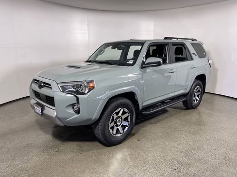 Used 2023 Toyota 4Runner TRD Off-Road AWD/4WD image 7