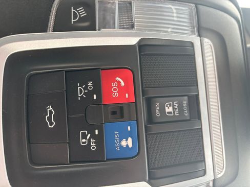 Used 2020 RAM 1500 Limited image 27