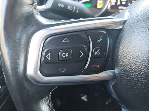 Used 2021 Jeep Wrangler Unlimited Sahara w/ Cold Weather Group AWD/4WD image 24
