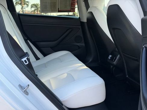 Used 2022 Tesla Model 3 Performance AWD/4WD image 17