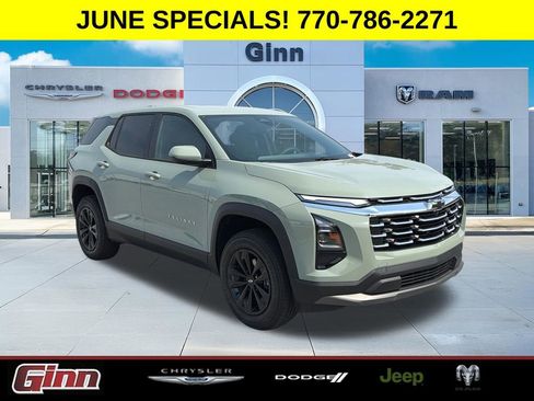 Used 2025 Chevrolet Equinox LT FWD image 1