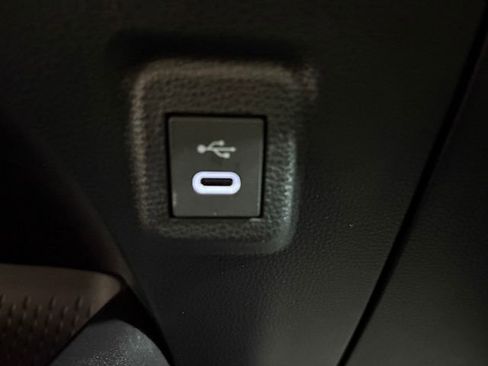 Certified 2025 Toyota Corolla SE image 13