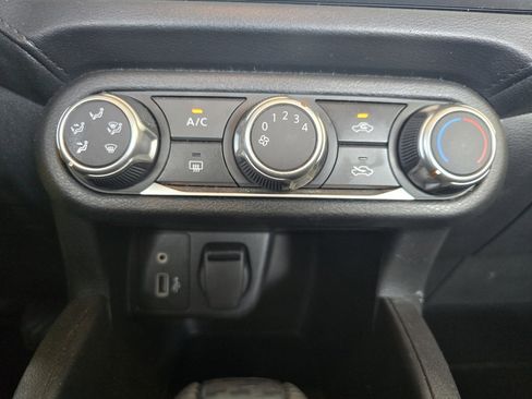 Used 2024 Nissan Versa S image 7