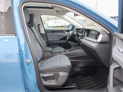 New 2026 Volkswagen Tiguan SE image 31