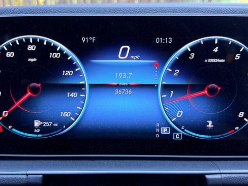 Used 2021 Mercedes-Benz GLE 350 image 25