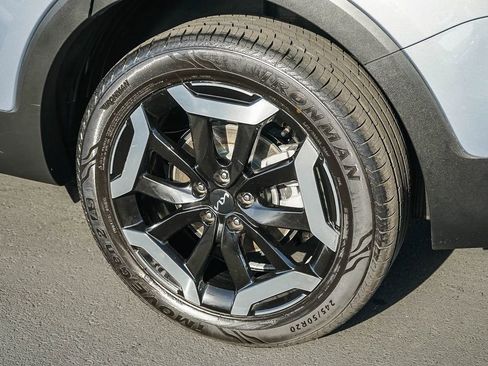 Used 2023 Kia Telluride EX w/ EX Captain's Chair Package FWD image 12