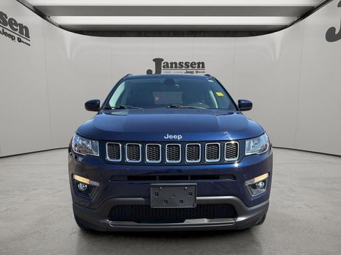 Used 2017 Jeep Compass Latitude w/ Popular Equipment Group AWD/4WD image 7
