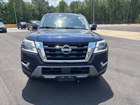 Used 2021 Nissan Armada SL w/ Captain's Chairs Package AWD/4WD image 2