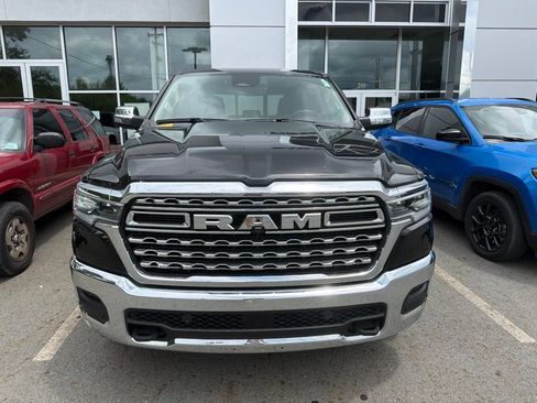 Used 2025 RAM 1500 Limited AWD/4WD image 2