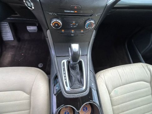 Used 2016 Ford Edge SE FWD image 21