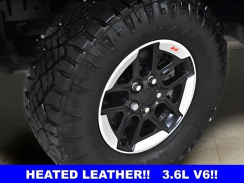 Used 2021 Jeep Wrangler Unlimited Rubicon w/ Dual Top Group AWD/4WD image 31
