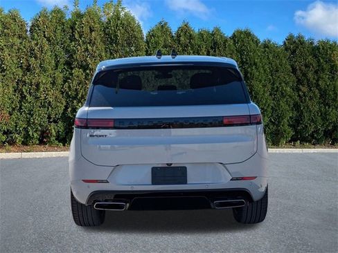 Used 2024 Land Rover Range Rover Sport Autobiography image 5