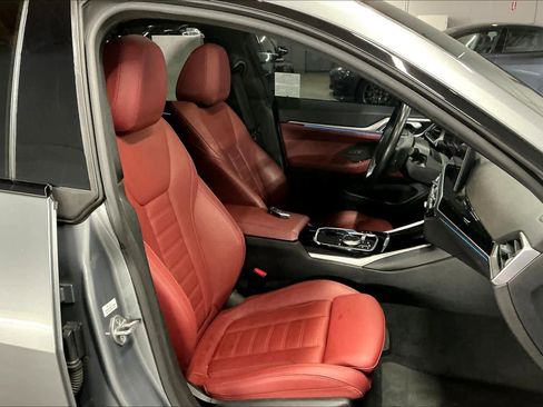 Used 2023 BMW i4 eDrive40 image 10