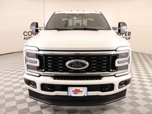 Used 2025 Ford F350 Platinum AWD/4WD image 10