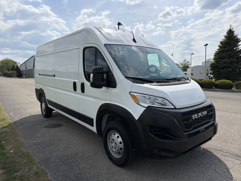 Used 2023 RAM ProMaster 2500 image 2