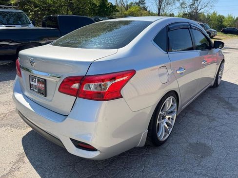 Used 2019 Nissan Sentra S FWD image 2