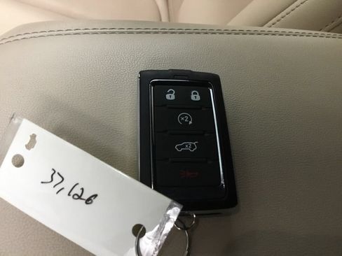Used 2024 Jeep Grand Cherokee Limited w/ Trailer Tow Package AWD/4WD image 11