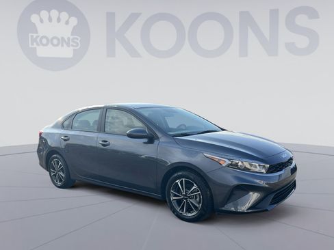 Used 2024 Kia Forte LXS image 10