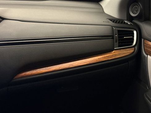 Used 2018 Honda CR-V Touring image 17