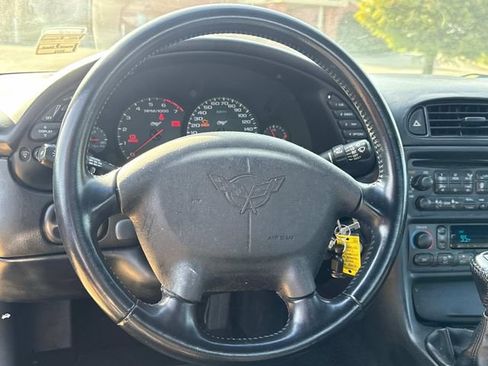 Used 2003 Chevrolet Corvette Convertible w/ Preferred Equipment Group1 RWD image 26