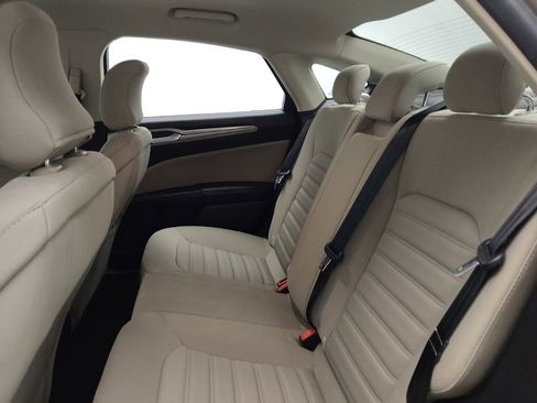 Used 2018 Ford Fusion S image 18