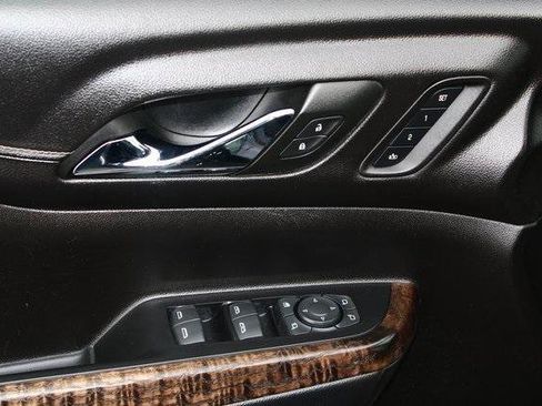 Used 2023 GMC Acadia Denali image 13