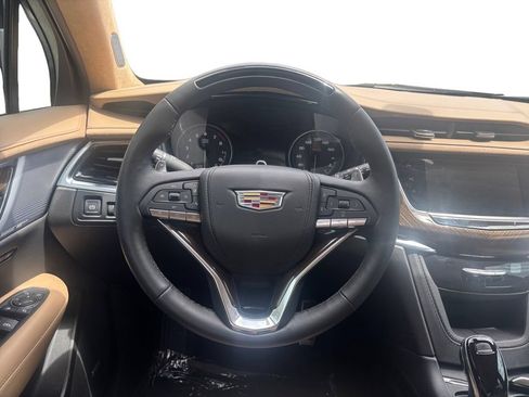 Used 2023 Cadillac XT6 Sport w/ Platinum Package AWD/4WD image 14