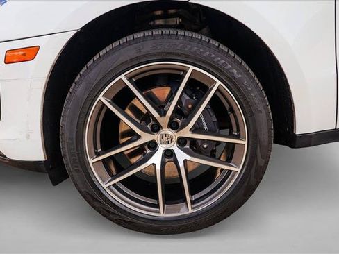 Used 2023 Porsche Macan Turbo AWD/4WD image 9