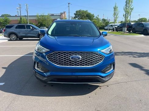 Used 2024 Ford Edge SEL w/ Convenience Package AWD/4WD image 2