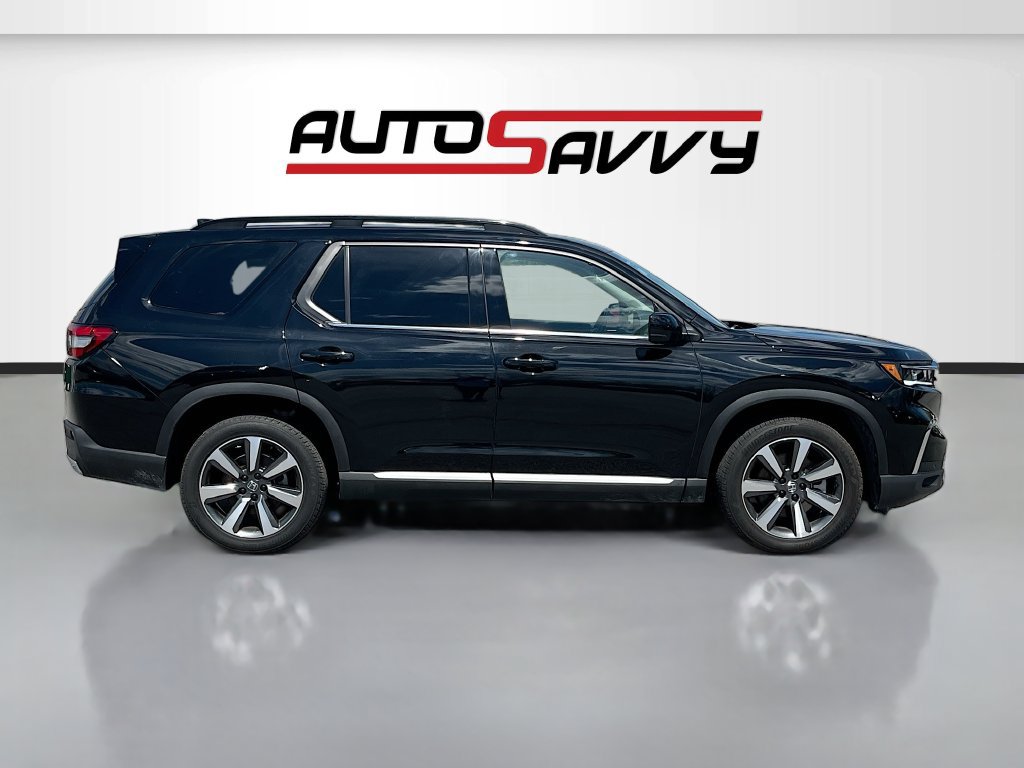 Used 2025 Honda Pilot Touring image 8