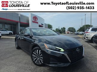 Used 2025 Nissan Altima 2.5 SV FWD video 1