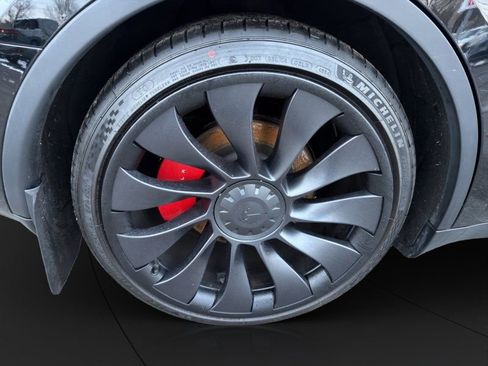 Used 2023 Tesla Model Y Performance image 23