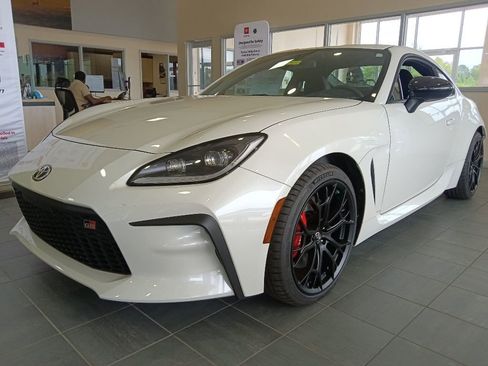 New 2026 Toyota GR86 Premium RWD image 7