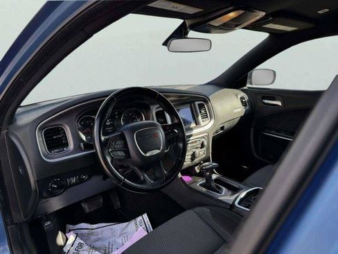Used 2020 Dodge Charger SXT RWD image 19