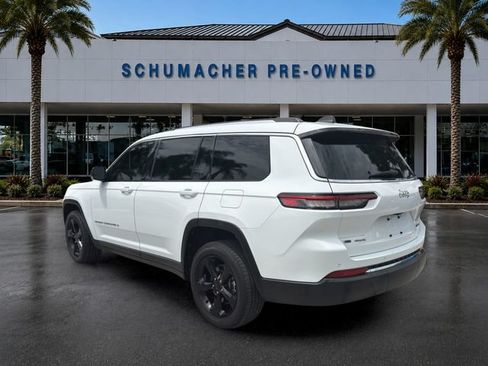 Used 2022 Jeep Grand Cherokee L Limited AWD/4WD image 5