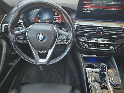 Used 2021 BMW 530i xDrive w/ Convenience Package AWD/4WD image 14