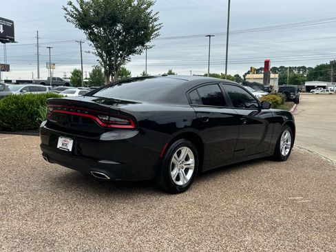 Used 2021 Dodge Charger SXT RWD image 8