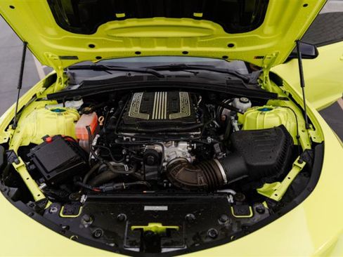 Used 2019 Chevrolet Camaro ZL1 image 41