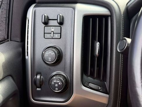 Used 2018 GMC Sierra 1500 SLE w/ SLE Value Package AWD/4WD image 20