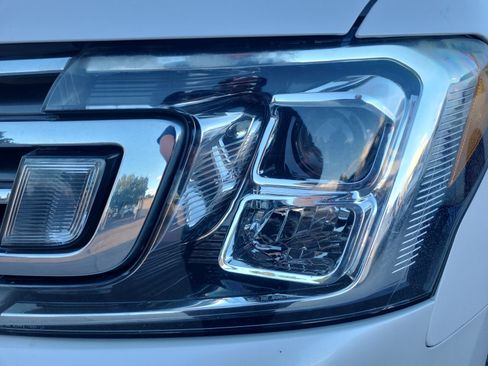Used 2019 Ford Expedition XLT w/ Equipment Group 202A RWD image 9