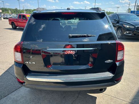 Used 2017 Jeep Compass High Altitude AWD/4WD image 6