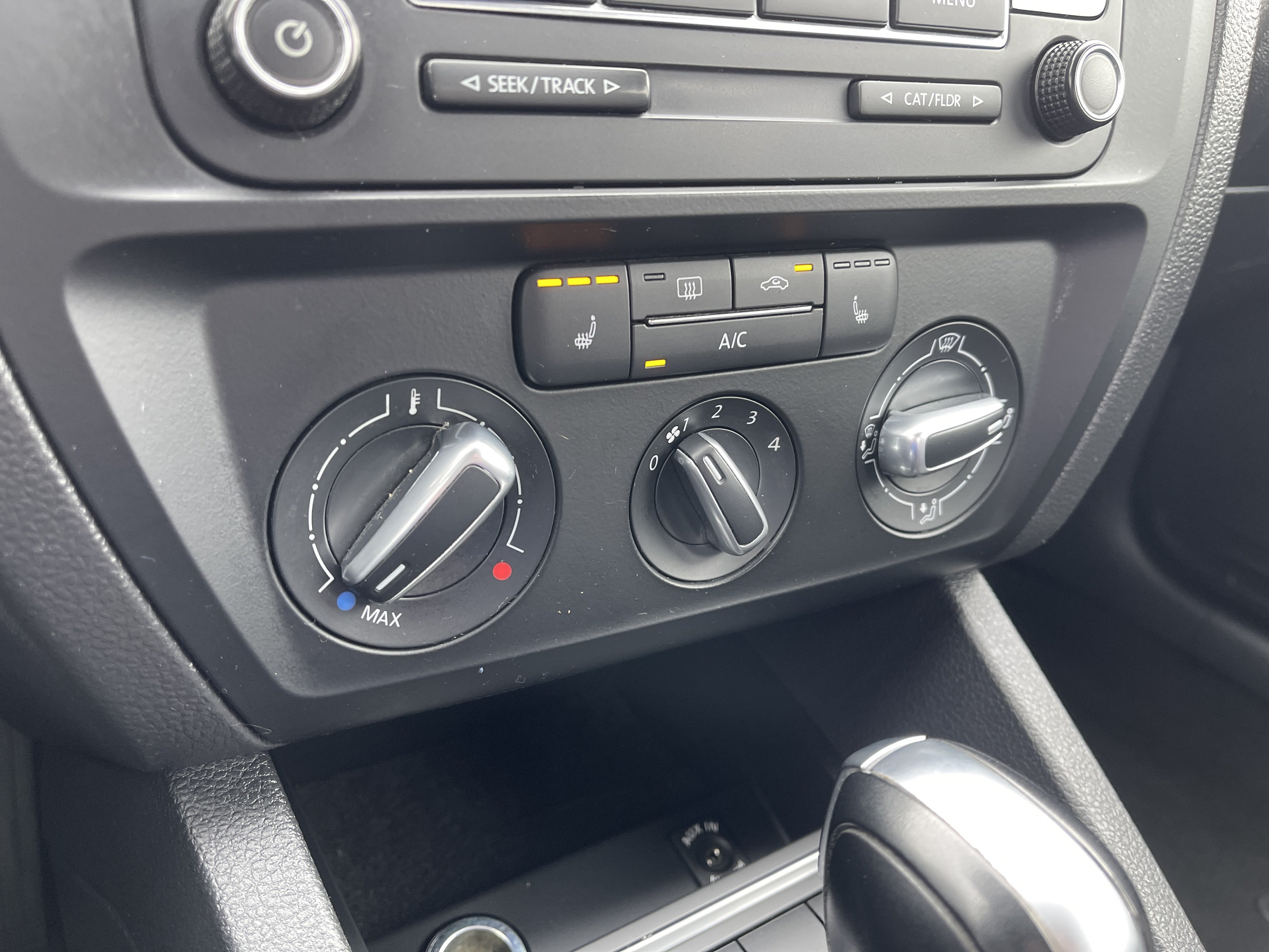 Used 2015 Volkswagen Jetta SE FWD image 20