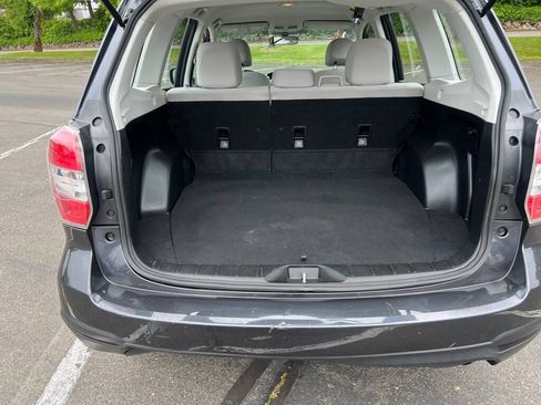 Used 2014 Subaru Forester 2.5i AWD/4WD image 15