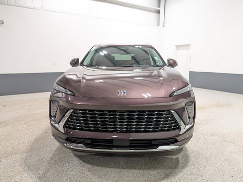 Used 2024 Buick Envision Avenir image 8