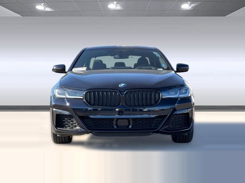 Used 2023 BMW 530e w/ Executive Package image 5