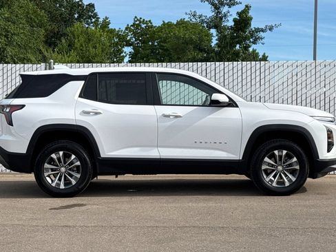 Used 2026 Chevrolet Equinox LT AWD/4WD image 3