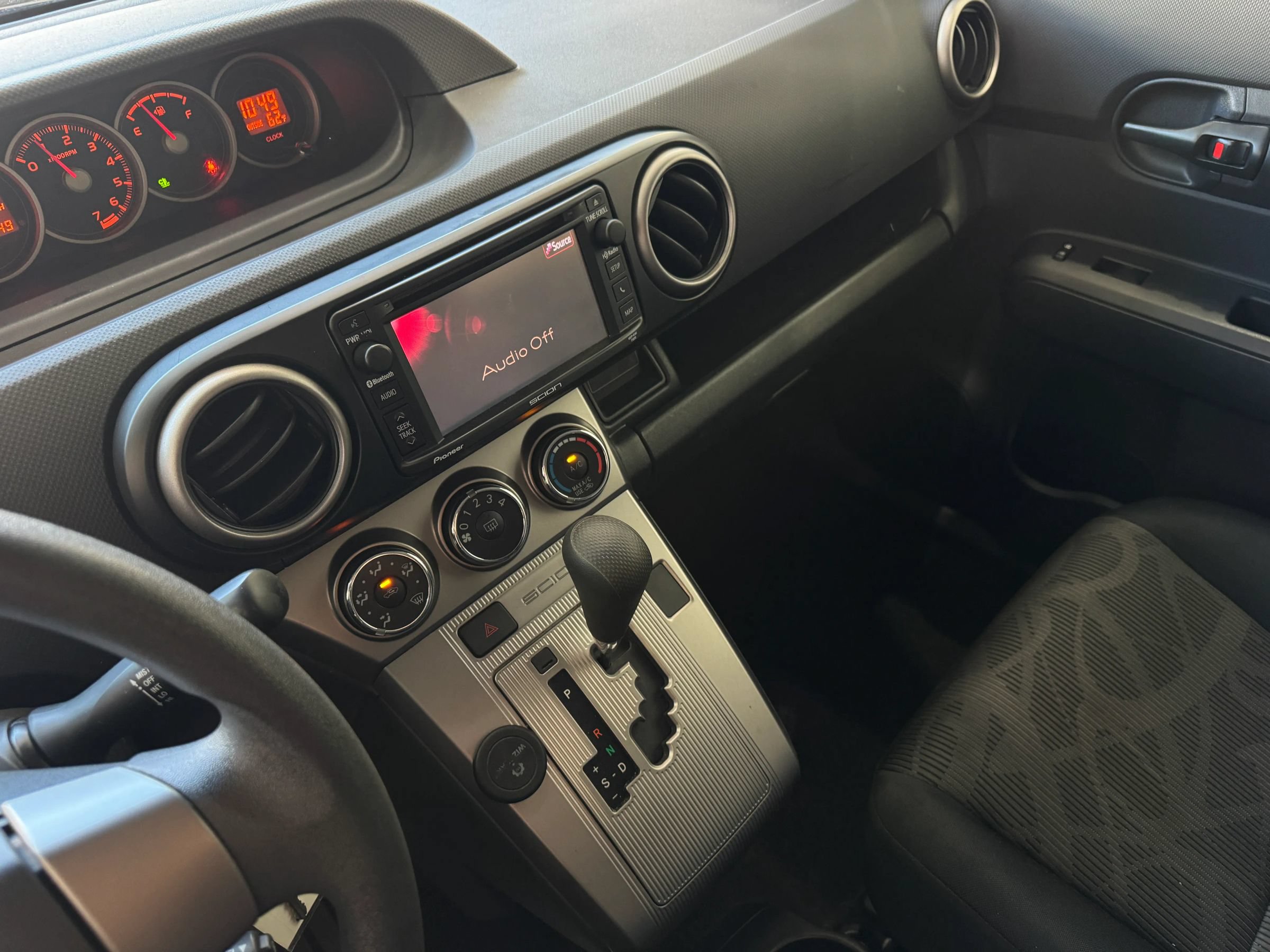 Used 2014 Scion xB FWD image 18