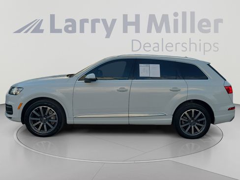 Used 2019 Audi Q7 3.0T Premium Plus w/ Premium Plus Package AWD/4WD image 2
