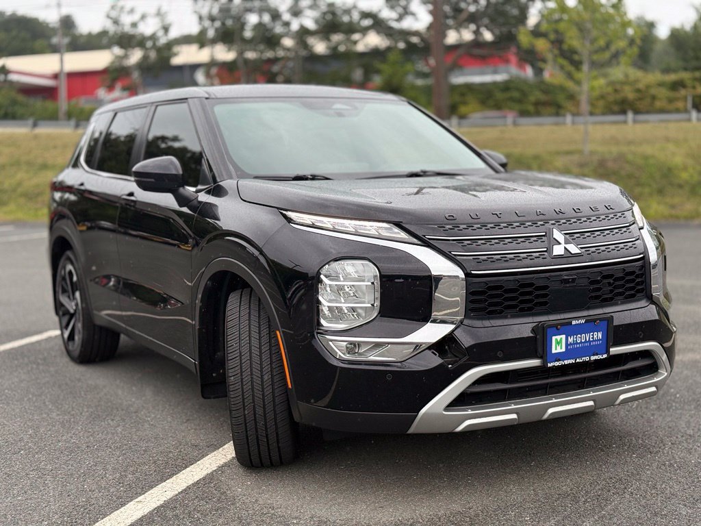 Used 2023 Mitsubishi Outlander SE Black Edition AWD/4WD image 8