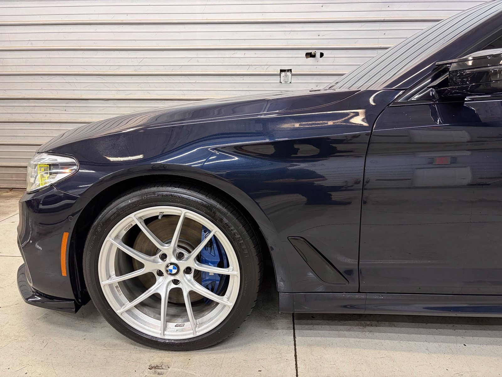 Used 2017 BMW 540i xDrive w/ M Sport Package AWD/4WD image 5